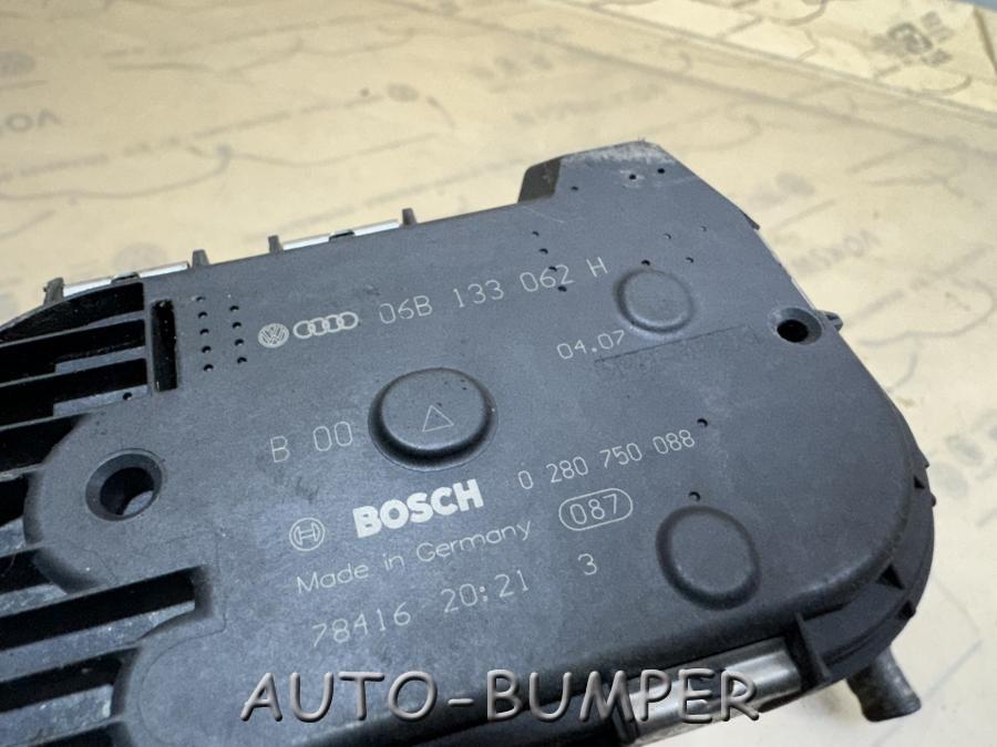 Audi A4 (ALT) 2001- Дроссельная заслонка в сборе (1.8L) 06B133062H