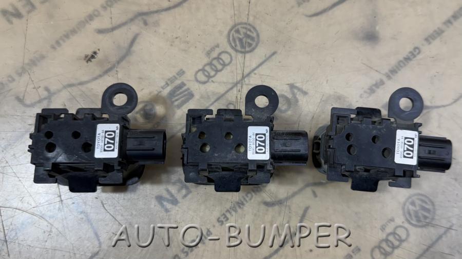 Toyota Isis Датчик парковки проводка 89341-44150 82114-44041