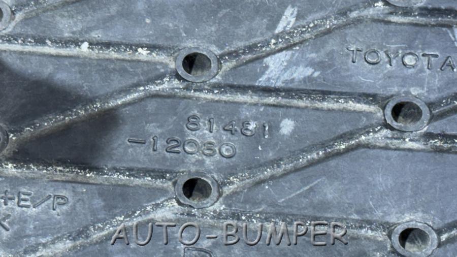 Toyota Corolla 150 Заглушка правая противотуманной фары 81481-12080
