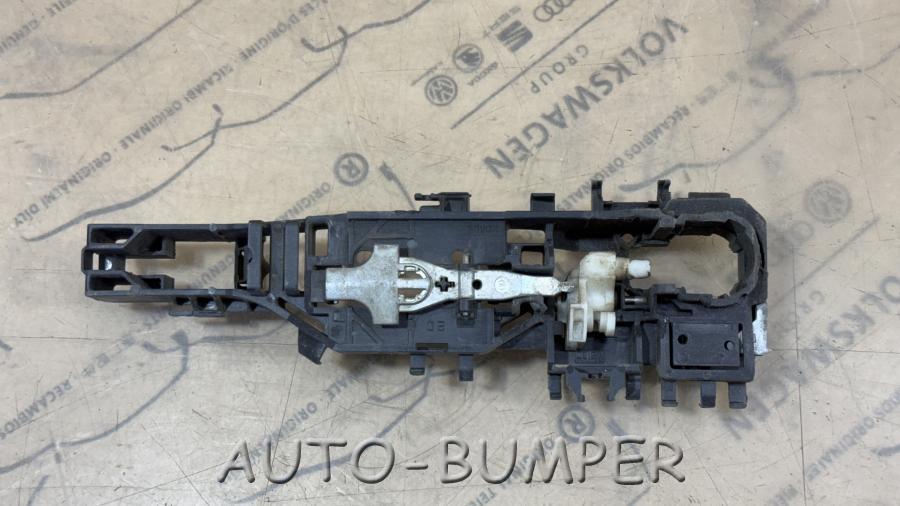 Renault Megane II 2004- Ручка правой передней двери 8200028464 / 8200028464DX
