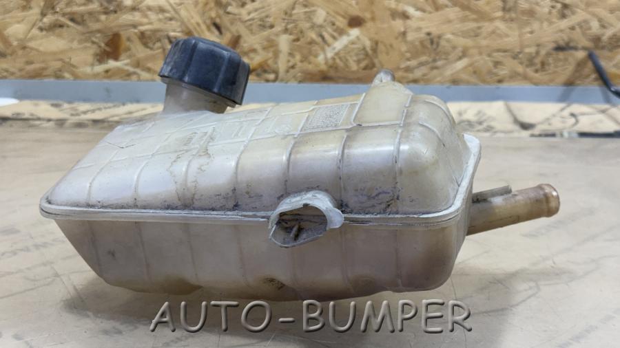 Renault Megane 2 2002-2009 - Расширительный бачок 8200262036