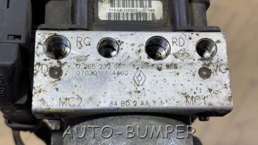 Renault Megane II (2002—2006) - Блок ABS 0265232067 8200737985