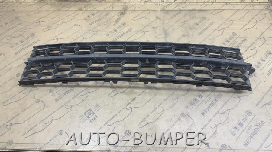 Skoda Octavia 3, A7, 5E, 5E5 (2012-2020) - Решетка бампера передняя 5E0853677