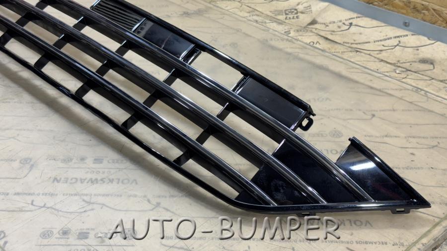 VW Touareg NF RLine  2015- Решетка переднего бампера 7P6853677F, 7P6853677 B9B9