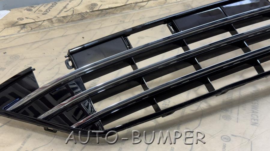 VW Touareg NF RLine  2015- Решетка переднего бампера 7P6853677F, 7P6853677 B9B9