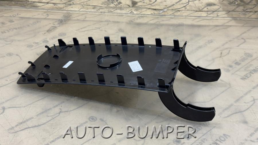 VW Passat 2006- Нижняя опора подлокотника спереди 3C0864249D9B9 1140723