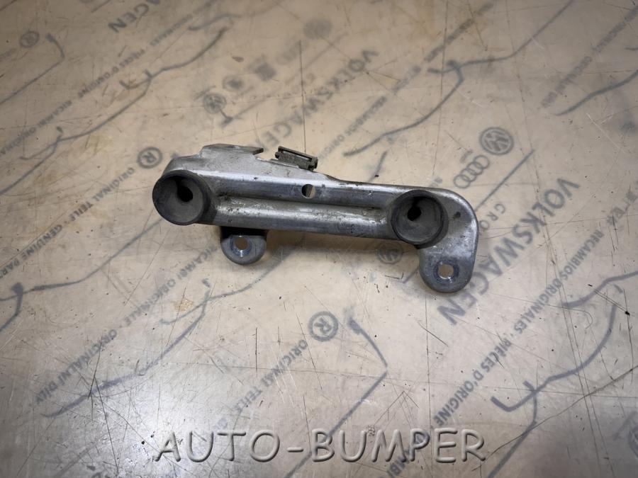Mercedes Benz m272 Кронштейн блока управления двигателем A2721411640