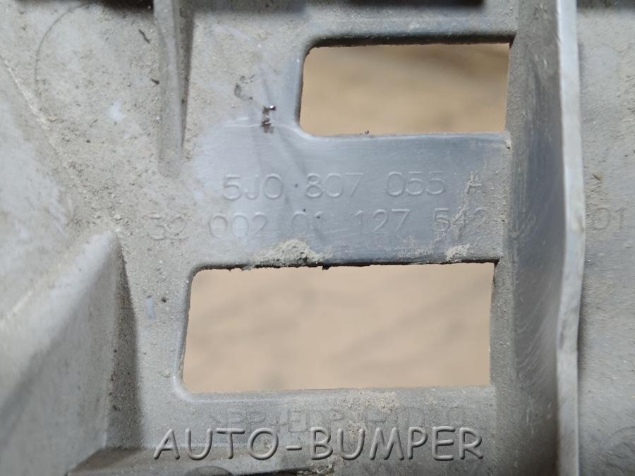 Skoda Fabia 2 Кронштейн переднего бампера 5J0807055A