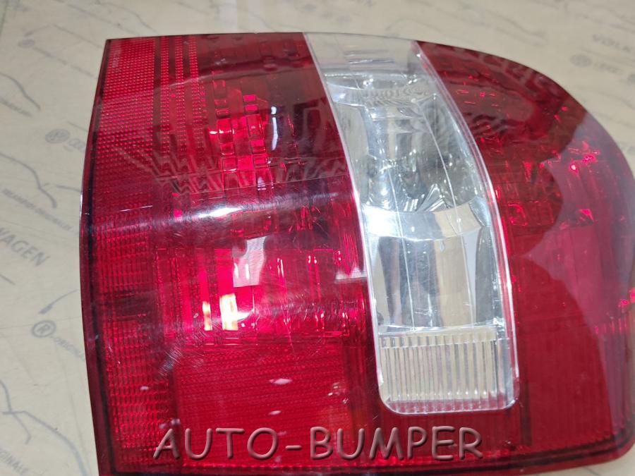 Toyota Kluger V Фонари задние N6486758, N6486761