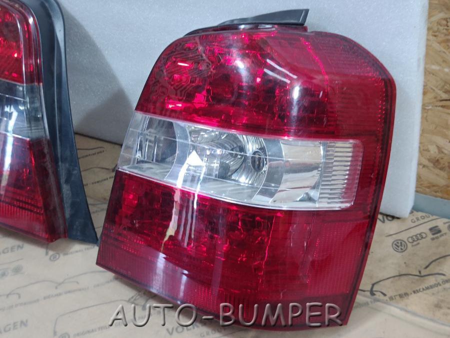 Toyota Kluger V Фонари задние N6486758, N6486761