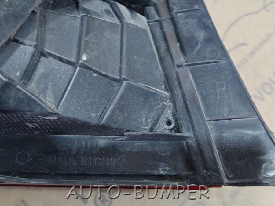 Toyota Kluger V Фонари задние N6486758, N6486761