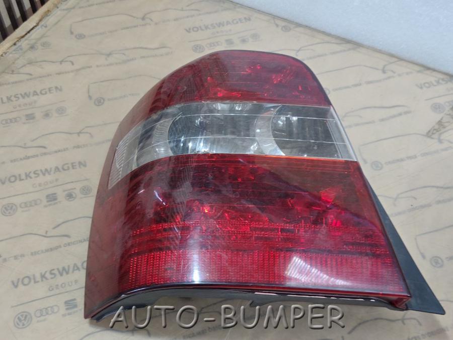 Toyota Kluger V Фонари задние N6486758, N6486761