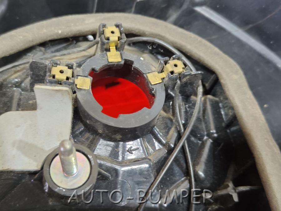 Toyota Kluger V Фонари задние N6486758, N6486761