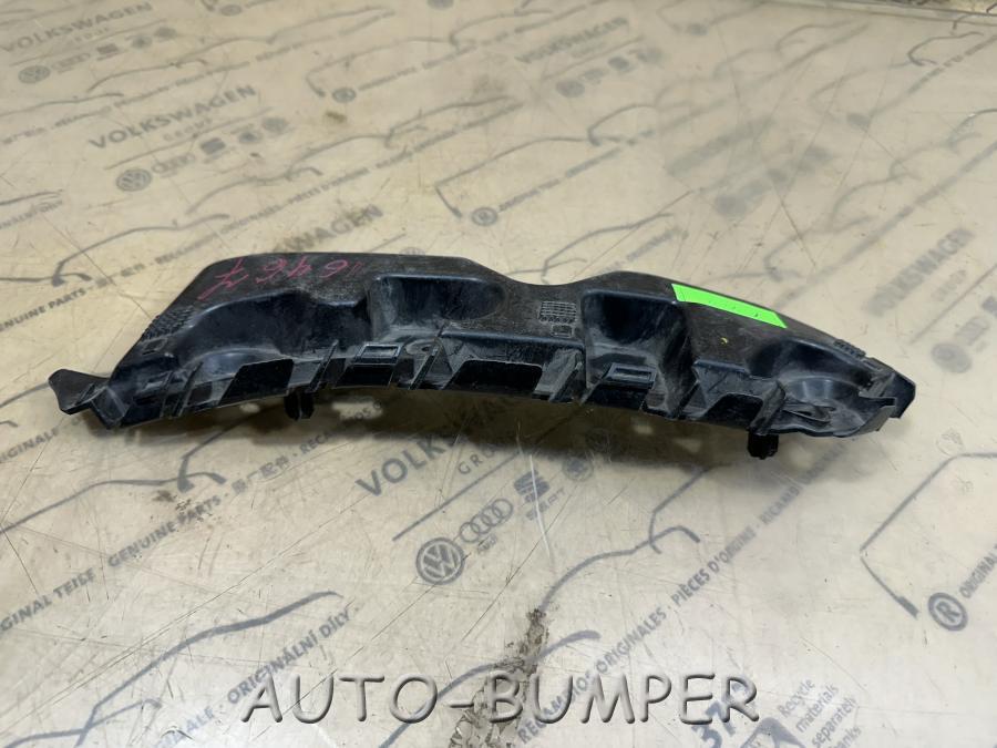 Renault Duster 2012- Кронштейн бампера передний правый 622229216R