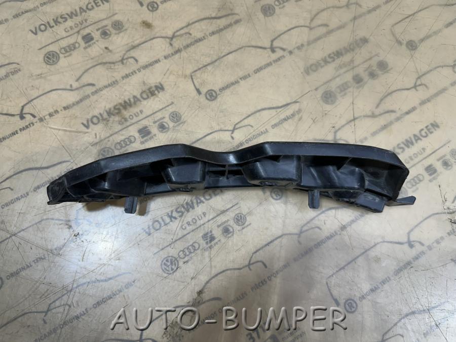 Renault Duster 2012- Кронштейн бампера передний правый 622229216R
