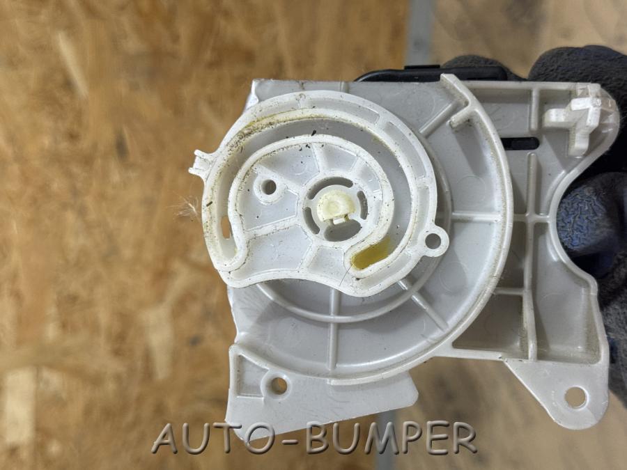 Toyota Моторчик Печки 0638000172