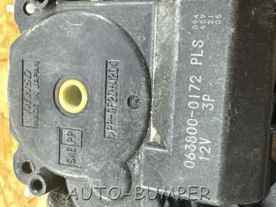 Toyota Моторчик Печки 0638000172