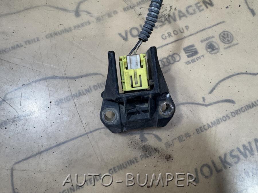 Toyota Land Cruiser Prado 150 Датчик удара  8917330160