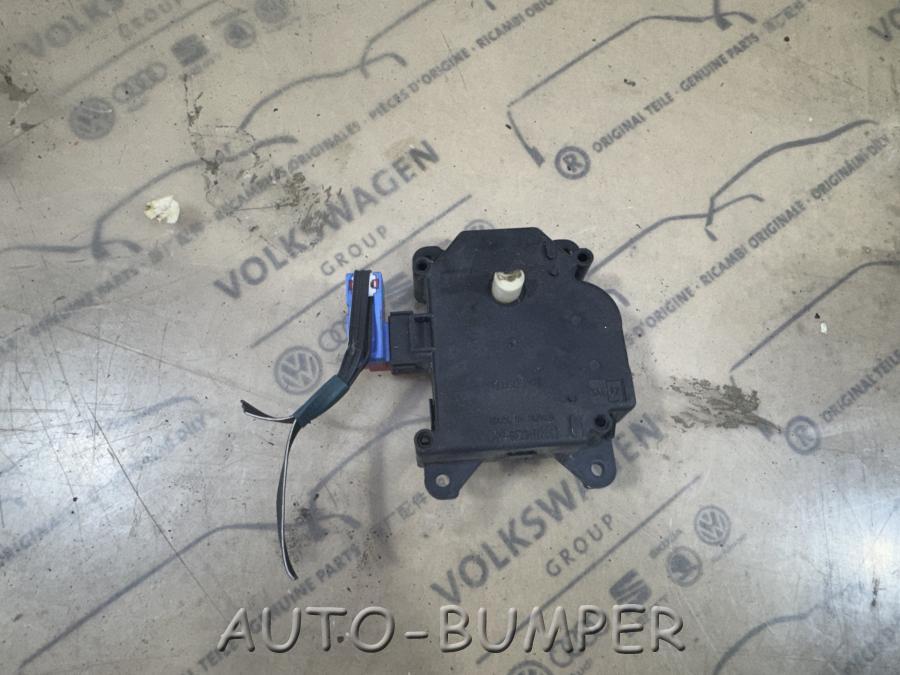 Toyota Моторчик Печки 0638000172