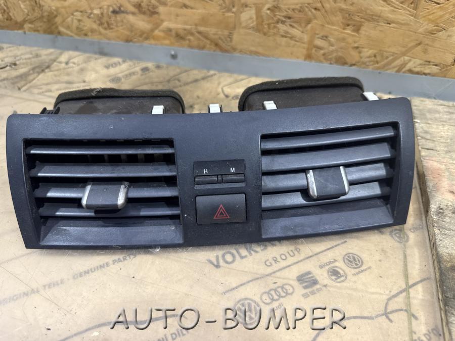 Toyota Camry V40 Дефлектор воздушный  5566033170, 5566033180