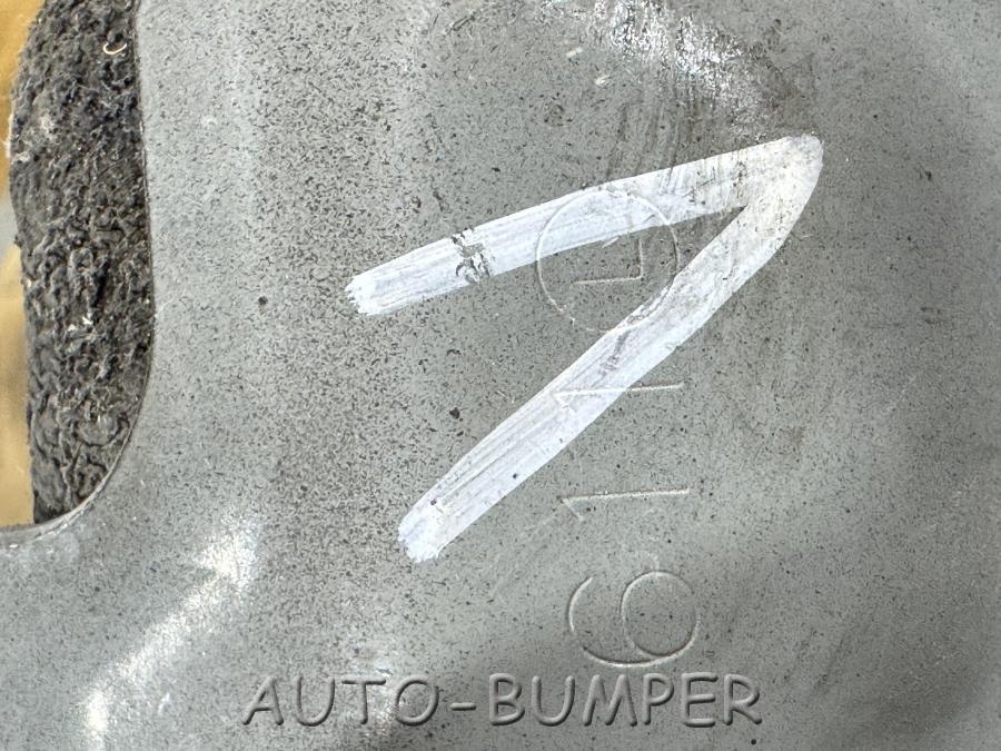 Toyota LC 150 Петли капота 611L, 611R
