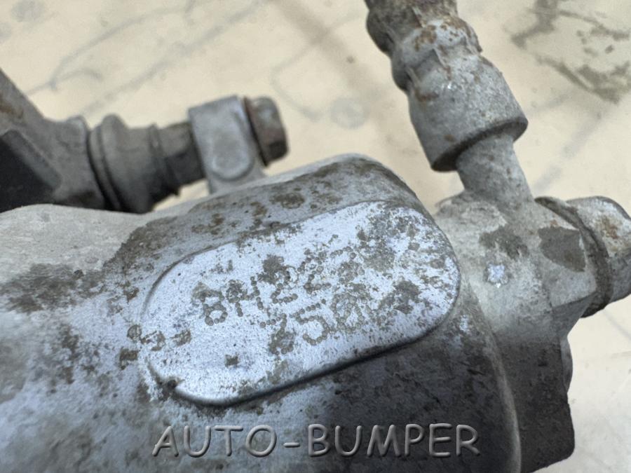 Toyota Camry 40 Суппорт задний правый 4783033210