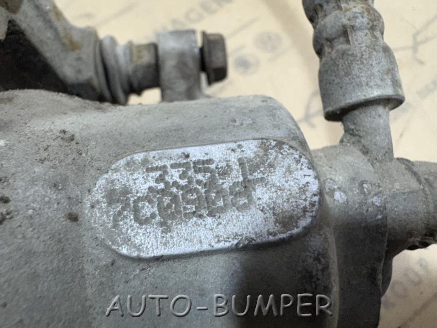 Toyota Camry 40 Суппорт задний правый 4783033210