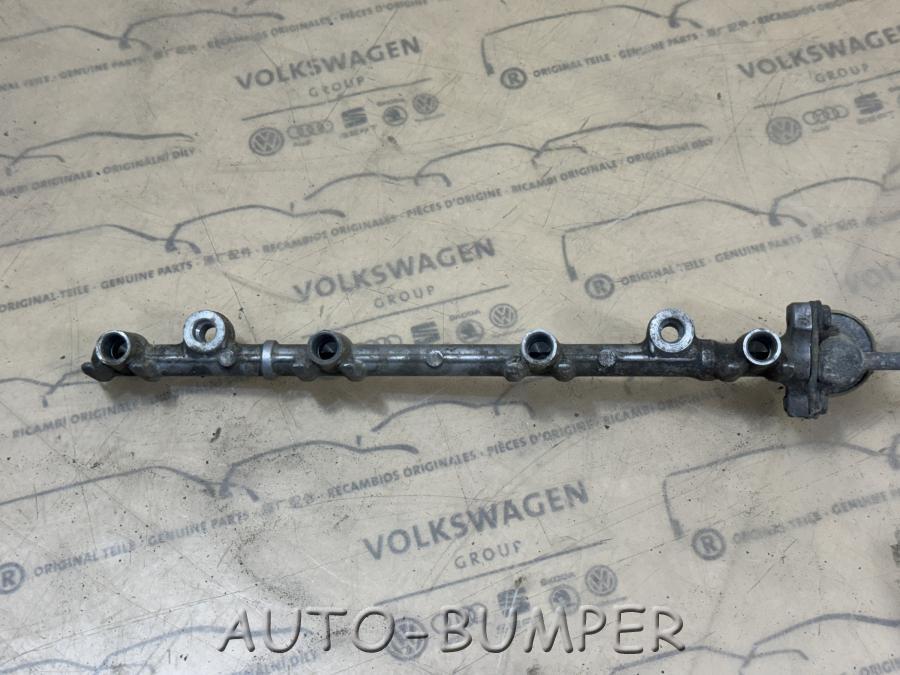 Toyota Camry 40 Рампа топливная 2381428031