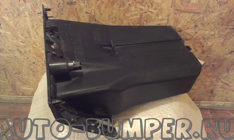 Ford Focus 2 2008- Бардачок 4M51A06044AEW