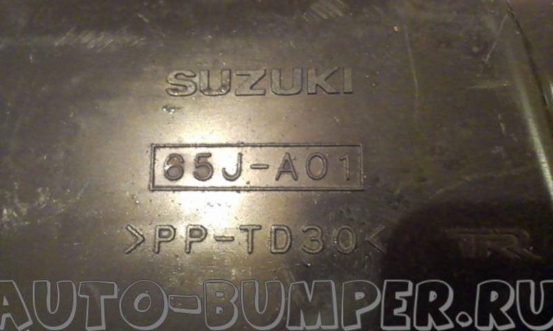 Suzuki Grand Vitara 2008- Корпус воздушного фильтра (верхняя часть) 65JA01 13700-64J00