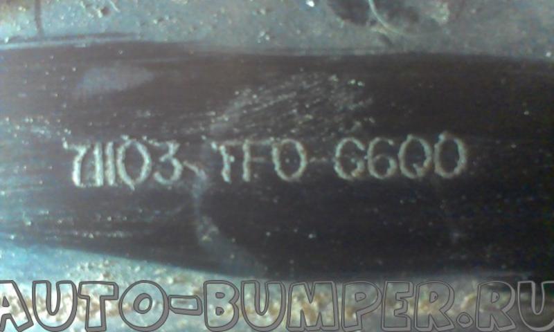 Honda Fit RS 2007- Решетка бампера  71103TF0G600 71103-TF0-G600
