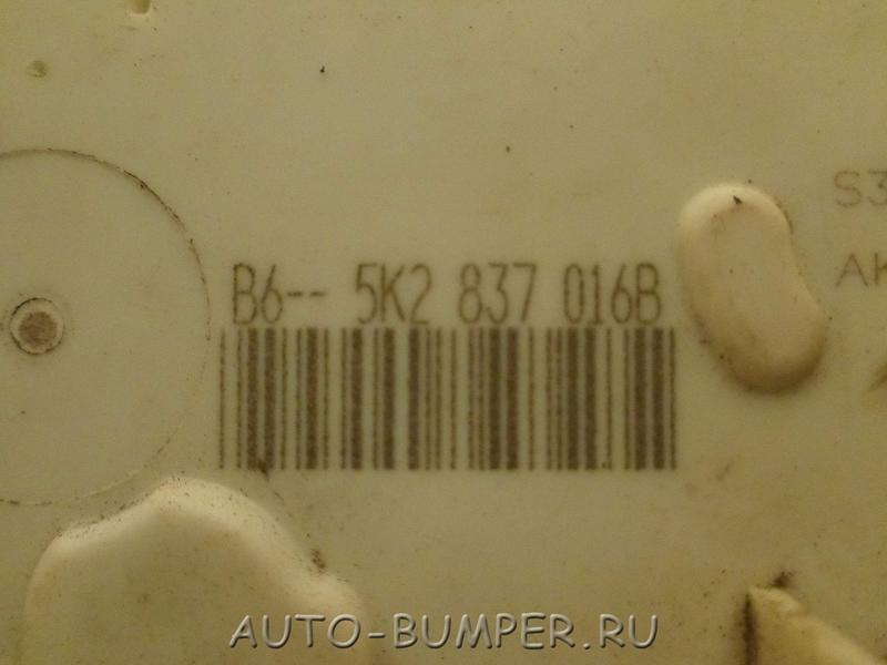 Volkswagen Golf 6 2009- Замок двери передней правой  5K2837016B