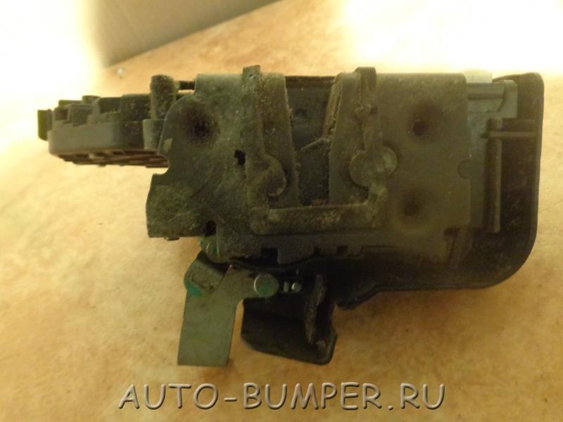 Ford Focus 2 2004- Замок двери задний правый 4M5AA26412EE 4892384