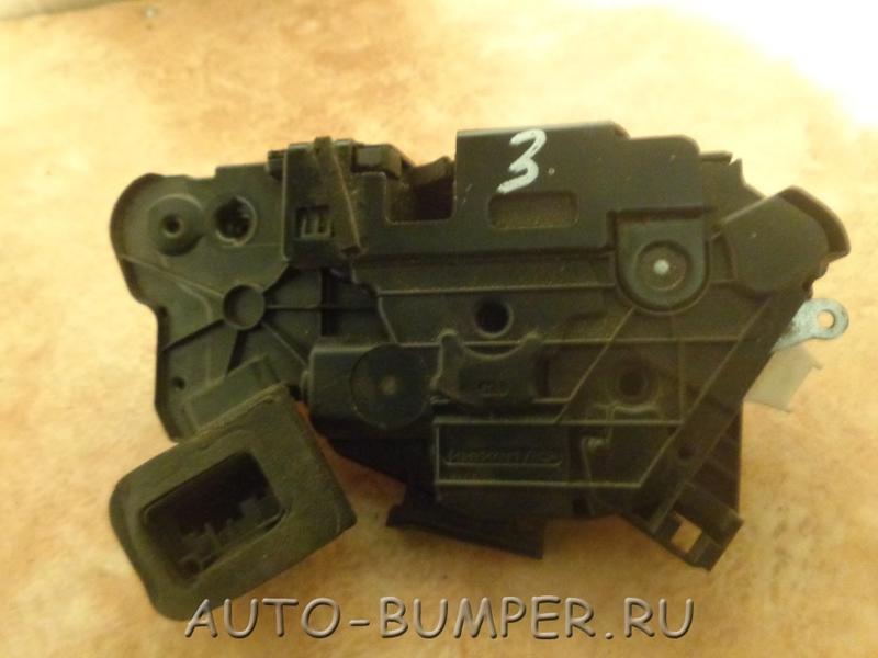 Ford Focus 3 2011- Замок двери задний правый  BM5AA26412AE