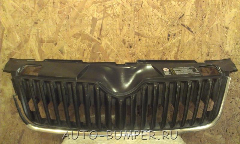 Skoda Fabia 2010- Решетка радиатора  5J0853668C