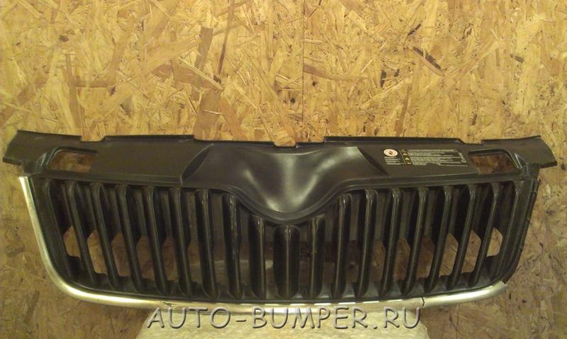 Skoda Fabia 2010- Решетка радиатора  5J0853668C