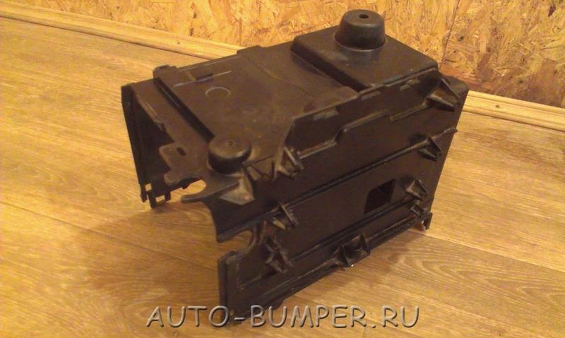 Mazda 3 BK 2003- Корпус крепление АКБ  BP4K56040