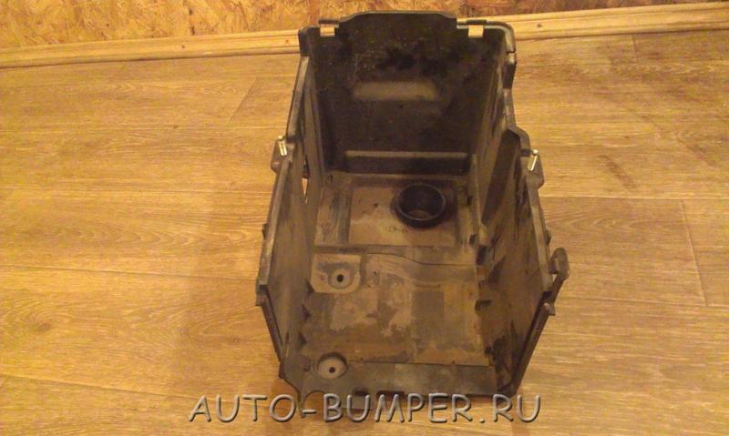Mazda 3 BK 2003- Корпус крепление АКБ  BP4K56040