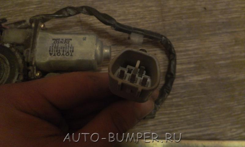 Toyota Land Cruiser 100 Lexus LX470 2002- Стеклоподъёмник задний левый  8571060120