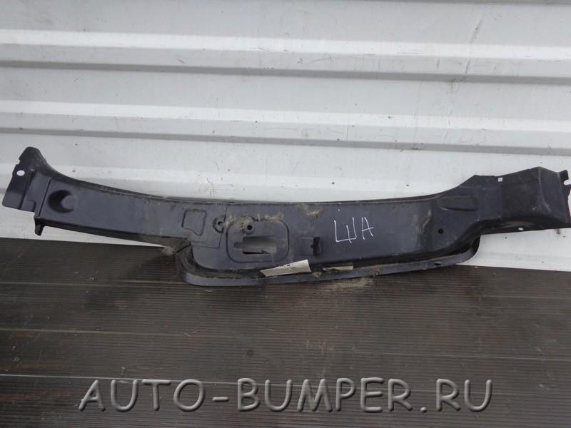 Ford C-Max 2003- Сливной желоб багажного отделения левый  1358044