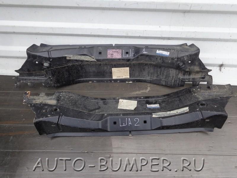 Ford Focus 2 седан 2008- Панель задка внутренняя  1357831 1680996