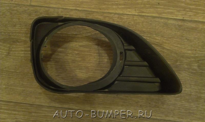 Toyota Camry V40 2009- (Рестайлинг)  Вставка ПТФ правая 5203033010