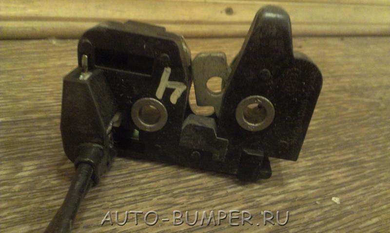 Ford Focus 2 2005- Замок двери с тросиком
