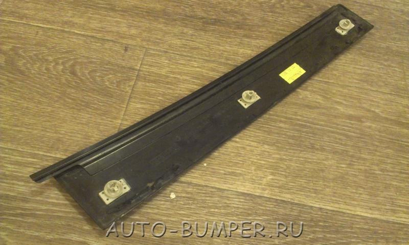 Ford Focus II 2008- Накладка рамки двери задней правой 4M51A254A40