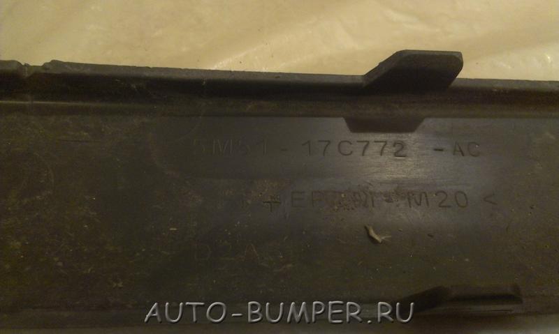  Ford Focus 2 2005- Молдинг заднего бампера правый 1360429 5M5117C772AC