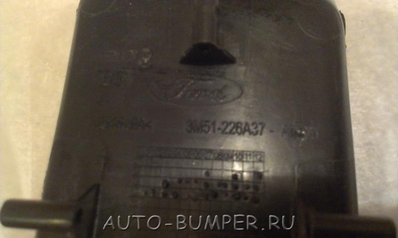 Ford Focus 2 2005- Кнопка стеклоподъемника  левая  3M51226A37