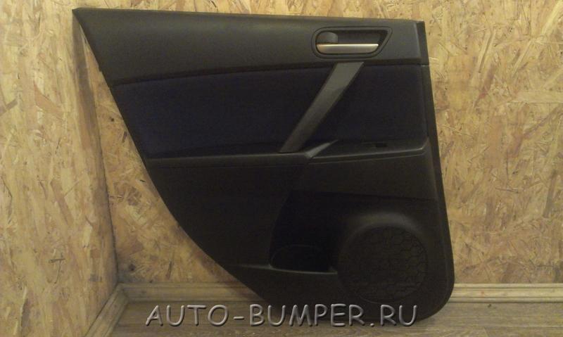 Mazda 3 хэтчбэк 2009- обшивка двери задней левой BBM446856Z