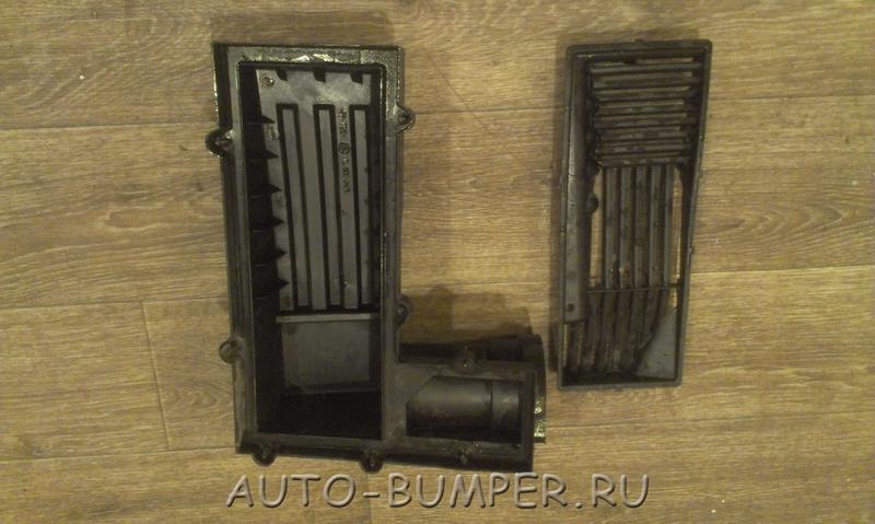 Volkswagen Tiguan 2008- Корпус воздушного фильтра, верх. часть 1K0129607