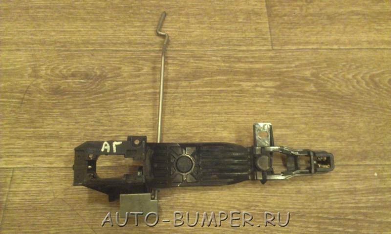 Mazda 3 2009- рамка ручки двери задней левой