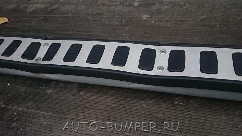 Land Rover Defender 2003- Порог (подножка) LR008375
